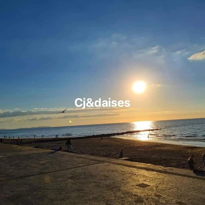 Cj & Daisies Holiday Home Prestatyn Exterior photo
